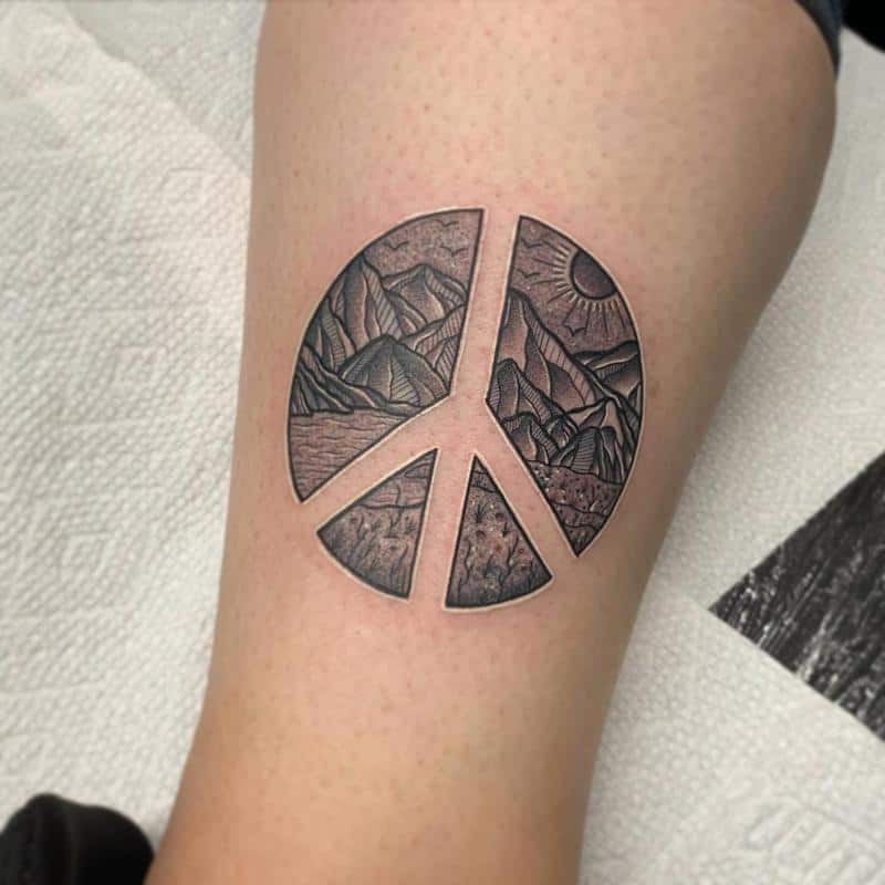 Tatuaje del signo de la paz 2