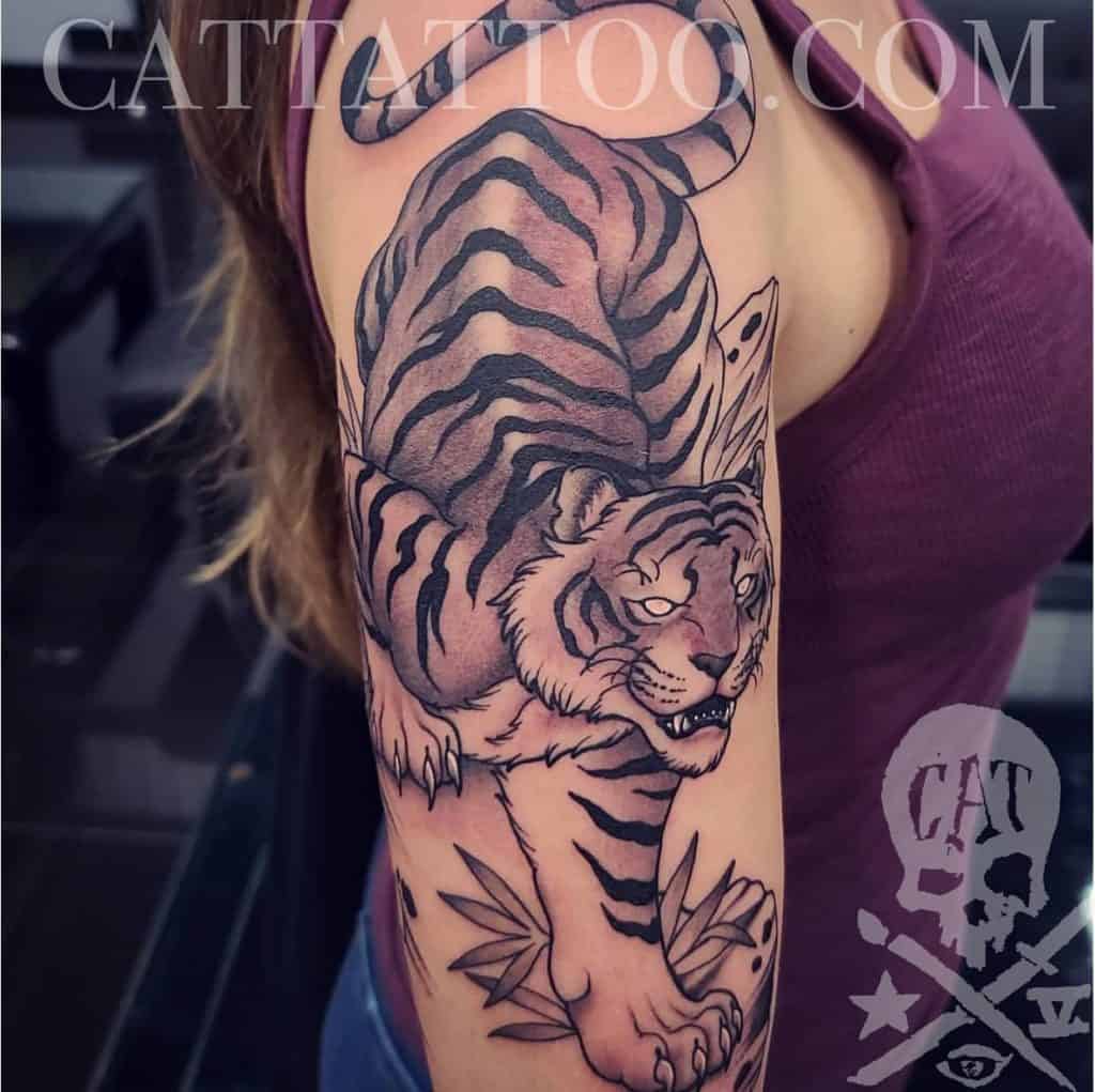 Compañía de tatuajes de gatos 3