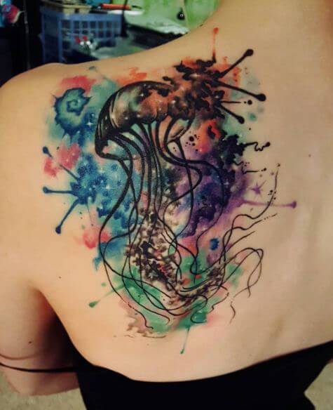 Tatuajes de medusas estilo boceto