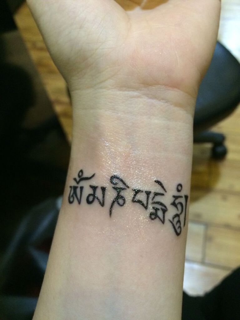 Tatuaje Om Mani Padme Hum 6