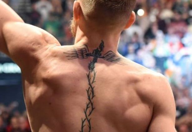 Tatuaje De Conor Mcgregor En La Espalda