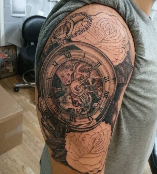 Nuevos diseños e ideas de tatuajes de relojes de bolsillo