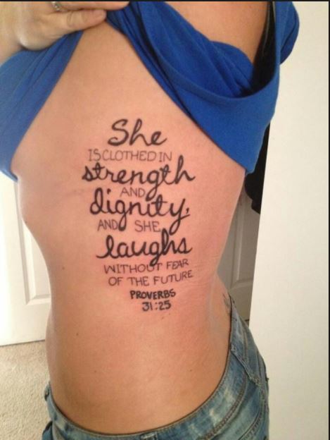 Versículo hermoso de los tatuajes de la biblia para las mujeres