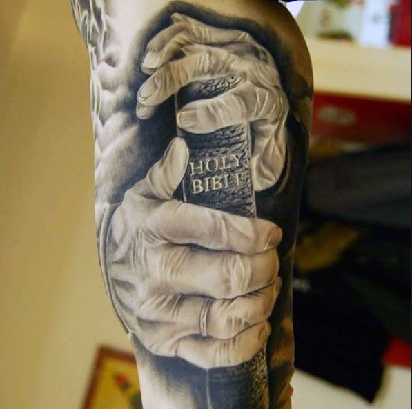 Tatuajes y diseños cristianos para hombres