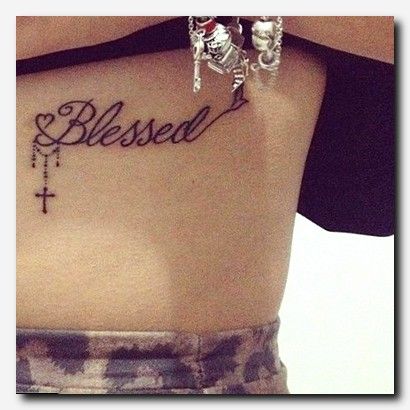 Pequeños diseños de tatuajes de bendición simples (42)