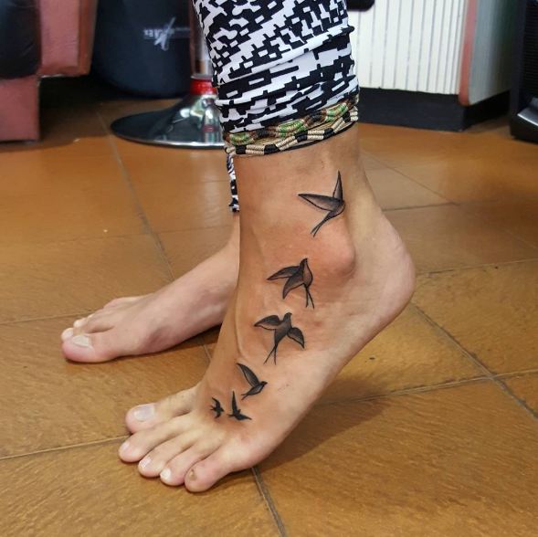 Tatuajes De Aves En El Pie
