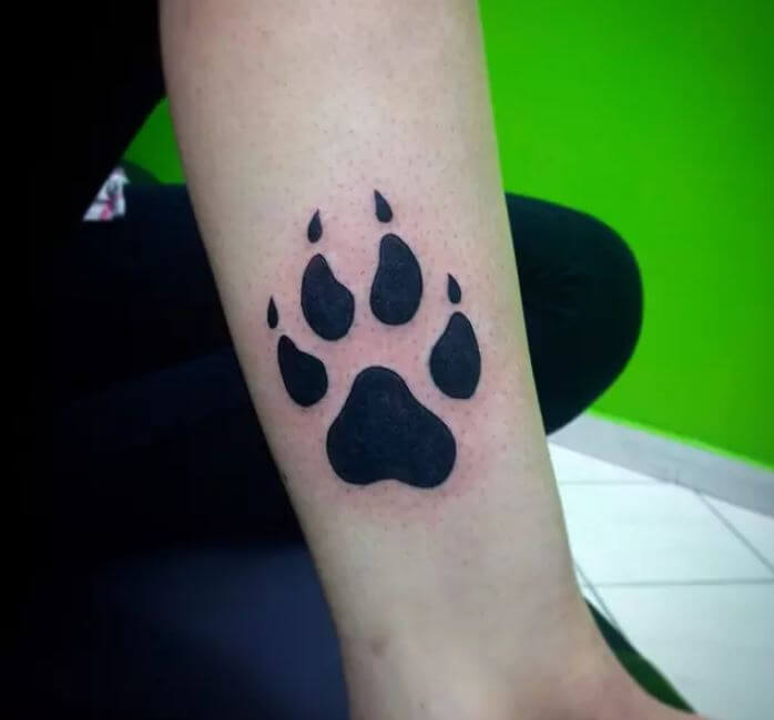 Significado del tatuaje de la huella de un animal
