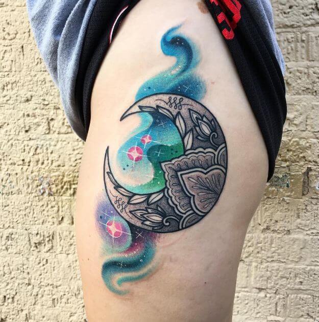 Tatuaje De Luna Tradicional