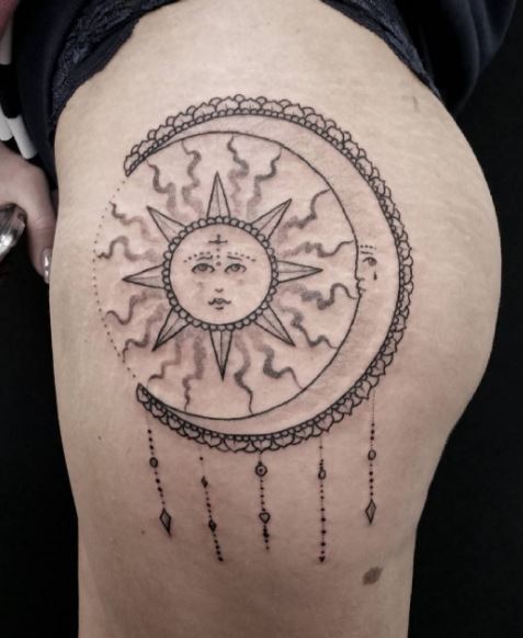 Tatuaje de luna en el cuerpo 4