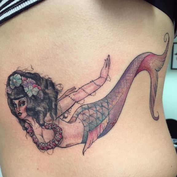 Tatuaje de sirena en el cuerpo 5