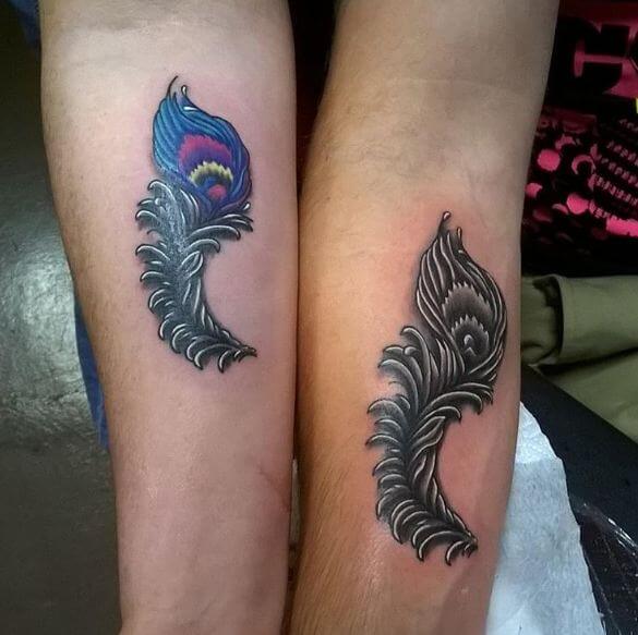 Pequeños Tatuajes De Plumas