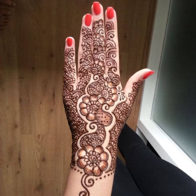 Diseños árabes de Mehndi para novias