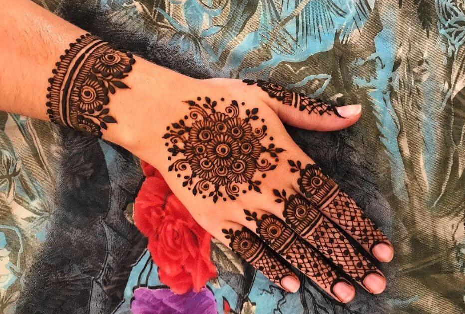 Hermosos diseños de Mehndi