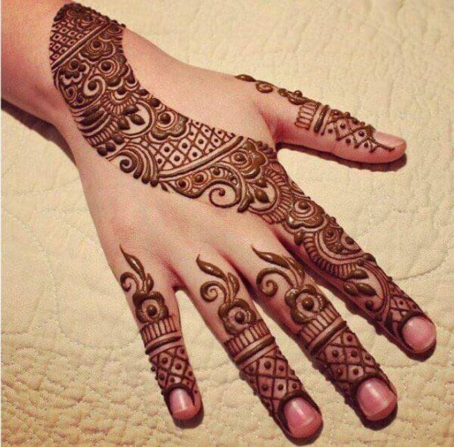 Diseños de dedo Mehndi