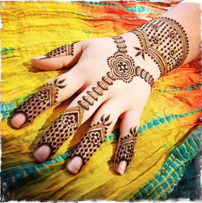 Diseños simples y fáciles de Mehndi