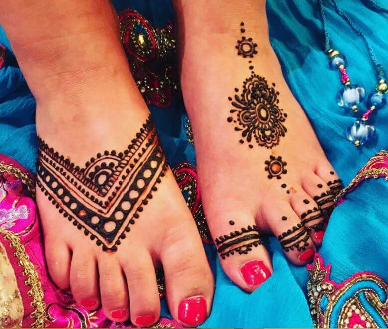 Diseños simples de Mehndi para piernas