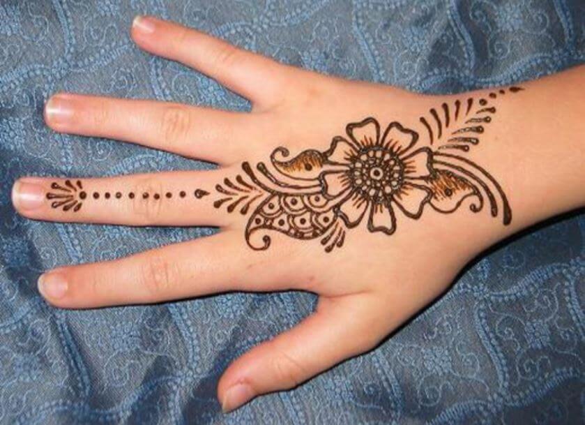 Diseños muy simples de Mehndi