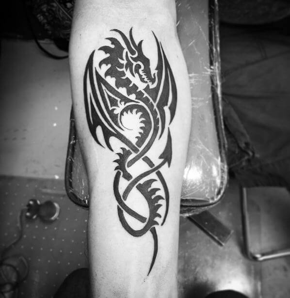Tatuaje De Dragón Tribal