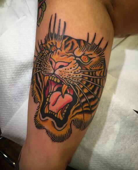 Tatuaje de tigre en el brazo 22