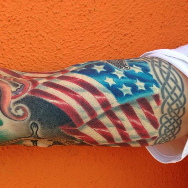 17160916 Tatuajes de la bandera americana