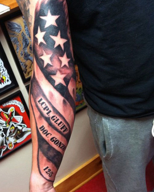 Tatuaje en el brazo, bandera americana