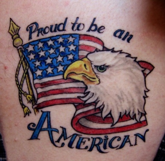 Impresionante tatuaje patriótico de la bandera de EE. UU.