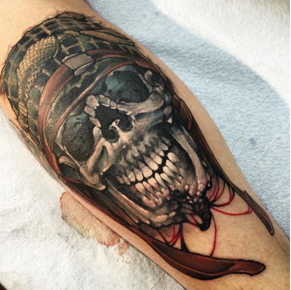 Diseño e ideas de tatuajes del cuerpo de marines del cráneo