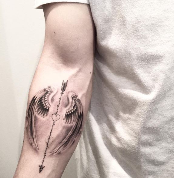 Tatuaje de ala en el brazo 27