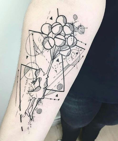 Diseño de tatuajes de triángulo geométrico en brazos