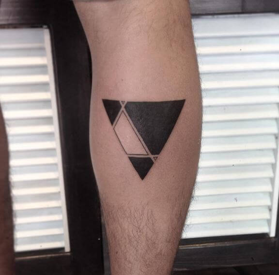 Diseño de tatuajes de triángulo espontáneo