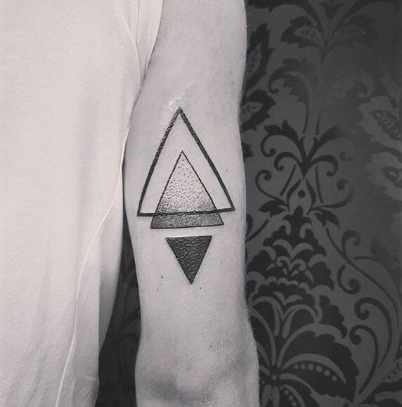 Tatuajes De Triángulos En Pinterest