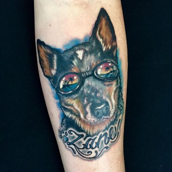 Precioso diseño de tatuajes de perros para mujeres