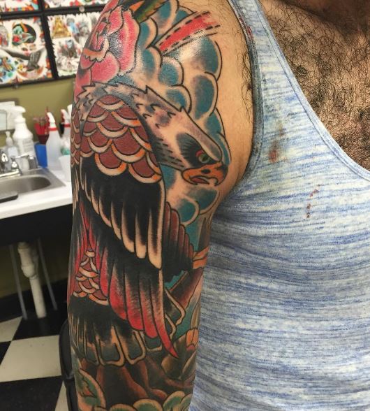 Tatuaje de águila en el brazo 17
