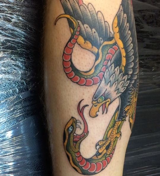 Tatuaje de águila en el brazo 26