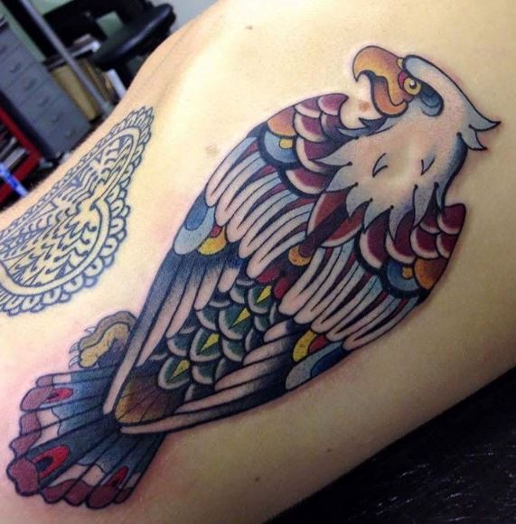 Tatuaje de águila en el brazo19