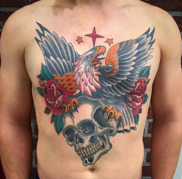 Águila tatuaje en el pecho 2