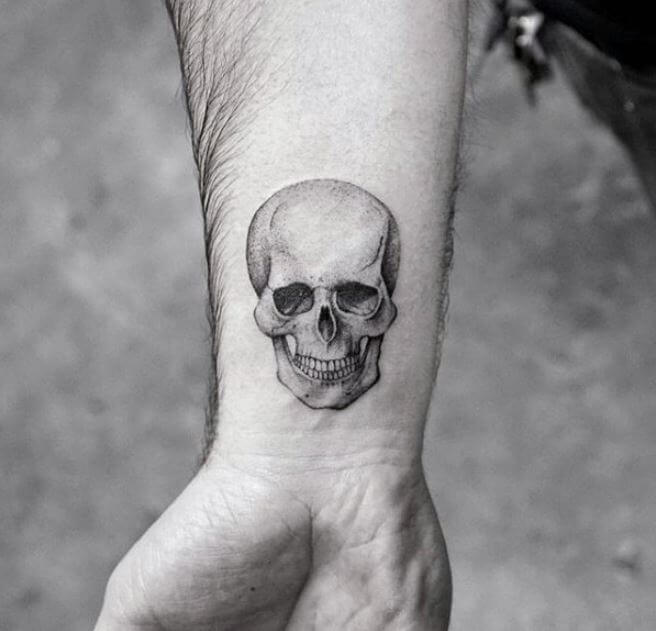 Pequeños Tatuajes De Calavera Para Hombres