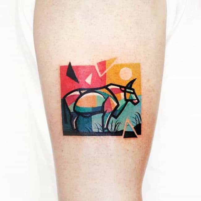 Pequeños diseños de tatuajes de toros simples (94)