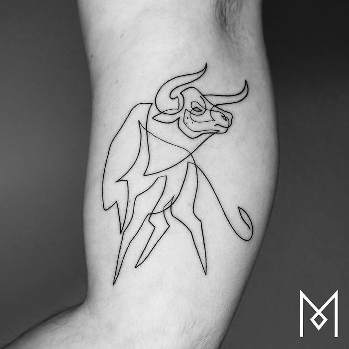 Pequeños diseños de tatuajes de toros simples (181)