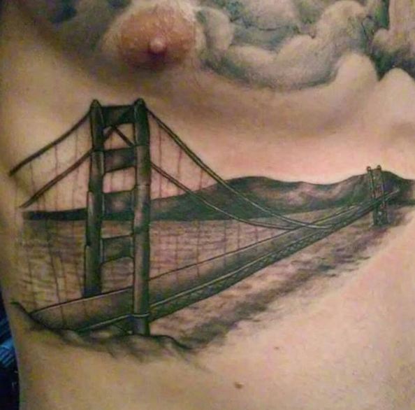 Tatuaje de California en el pecho