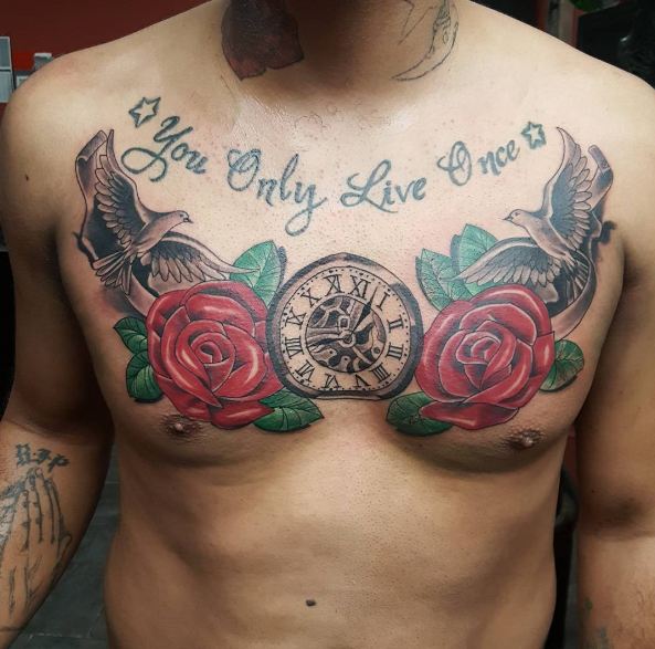 Tatuajes De Rosas En El Pecho