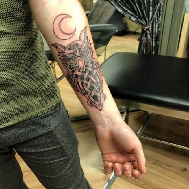 Tatuaje De Búho Celta