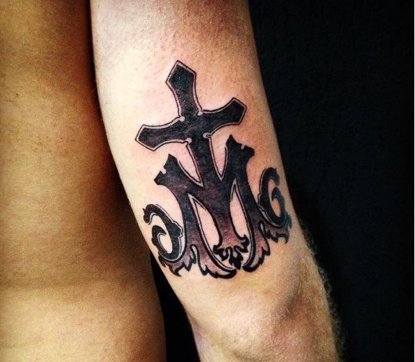 Hermosos y geniales diseños e ideas de tatuajes cristianos
