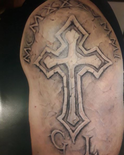 Increíble y genial diseño de tatuajes cristianos