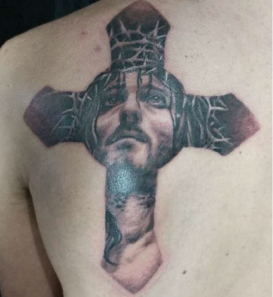 Diseño de tatuaje de Jesucristo en la parte trasera de los hombres