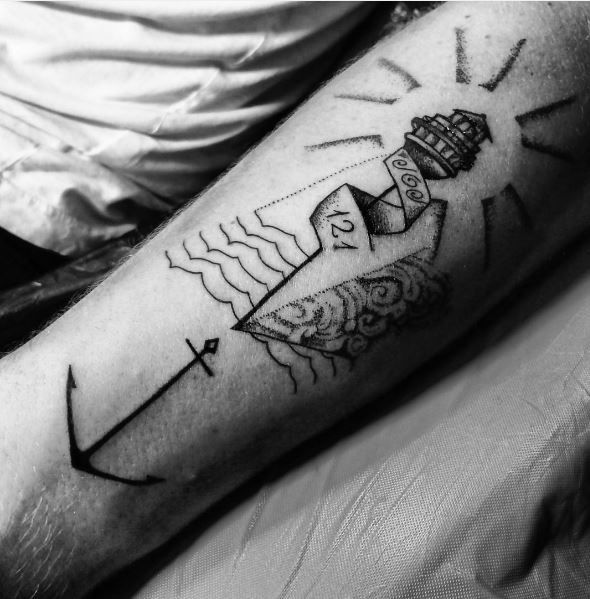 Diseño de tatuajes cristianos de Jesús y el faro