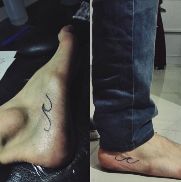 Diseño de tatuajes de micro ondas a pie