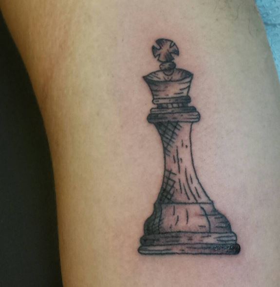Diseño e ideas de tatuajes de rey de ajedrez simple