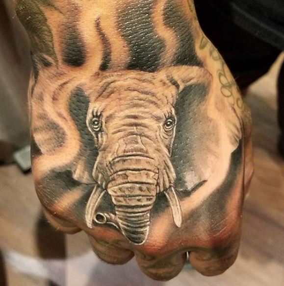 Tatuajes De Elefantes En La Mano