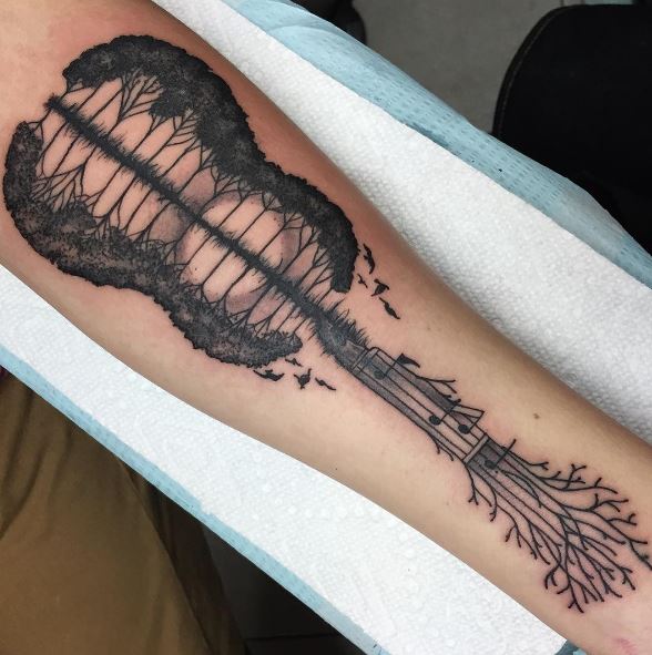 Tatuaje de música en el brazo 14